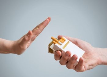 Selain Kanker Paru-Paru, Merokok bisa Merusak Kesehatan Tulang