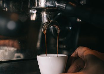 Ingin Membuka Kedai Kopi? Perhatikan 5 Hal Penting Ini Sebelum Memulai Usaha