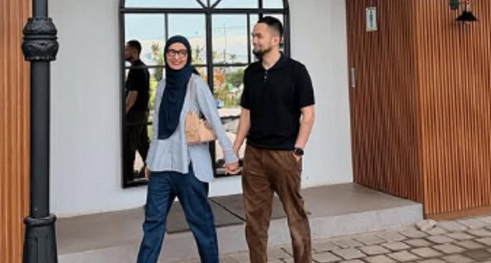 Sedekah di Tengah Kesulitan Ekonomi, Teuku Wisnu Buat Rumah Makan Murah Meriah di Depok