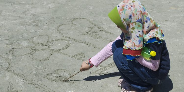 Cara bagi Orang Tua untuk Memilihkan Pendamping Terbaik bagi Anak