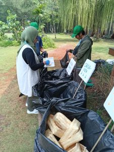Hari Lingkungan Hidup: Edukasi Lingkungan, Kegiatan Clean Up dan Penanaman Mangrove di TWA Angke, Ayo Less Waste Berhasil Tangani 26 Kilogram Sampah