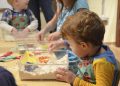 5 Benda Sederhana yang Bisa Dijadikan Sensory Play untuk Anak di Rumah