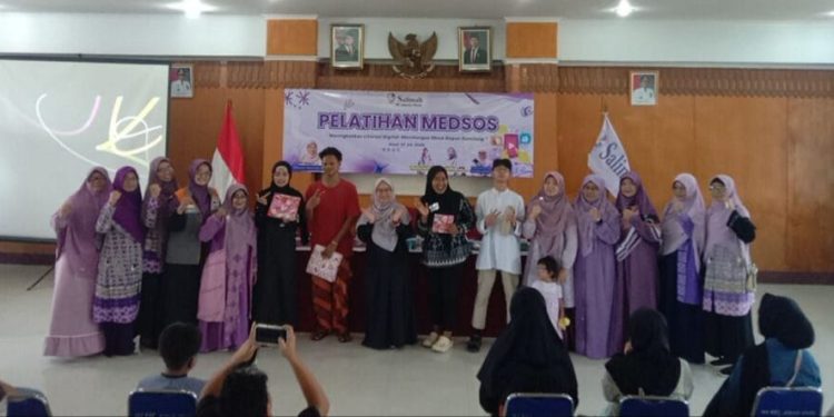 Salimah Jakarta Pusat Tingkatkan Literasi Digital Remaja melalui Pelatihan Media Sosial