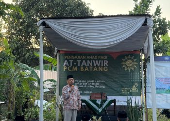Kajian Ahad Pagi PCM At-Tanwir Batang: Sejarah Kalender Hijriah hingga Makna Wakaf Produktif