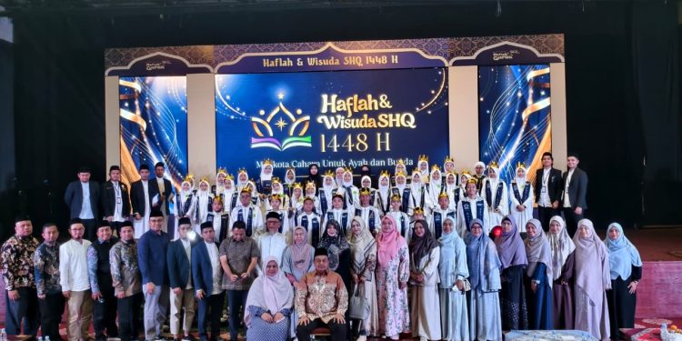 73 Santri SHQ Diwisuda, UBN: Al-Qur'an Harus Diamalkan Sepanjang Hayat