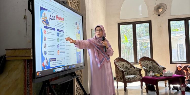Praktisi Hukum Dini Eka Putri Edukasi 200 Siswa SIT Al-Kautsar tentang Bahaya Bullying dan Konsekuensi Hukumnya