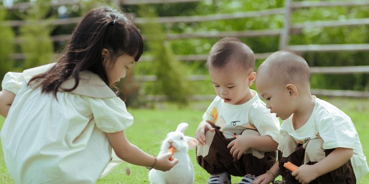 Ini Tips bagi Orang Tua agar Anak Tumbuh Berempati