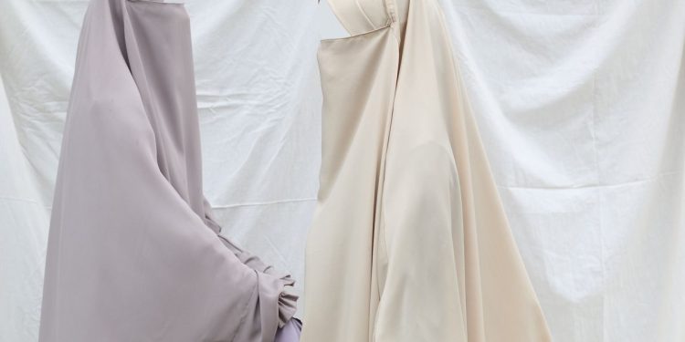 4 Tips Merawat Khimar Berbahan Wolfis agar Tetap Lembut dan Awet Digunakan
