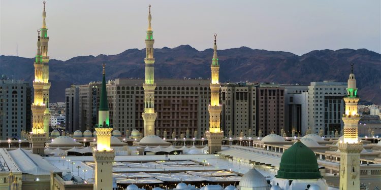 Adab-adab Kepada Rasulullah yang Perlu Diperhatikan