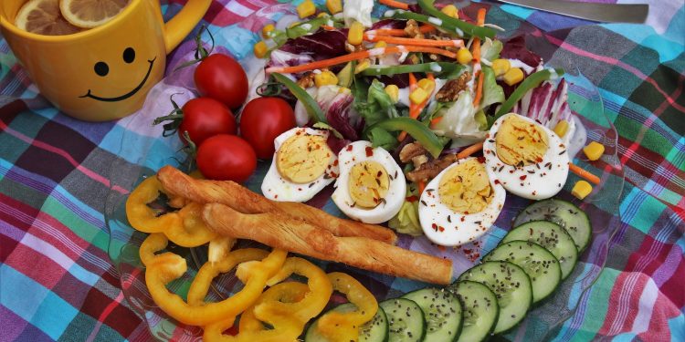 Bergerak Setelah Makan, Kebiasaan Sederhana yang Memberikan Banyak Manfaat
