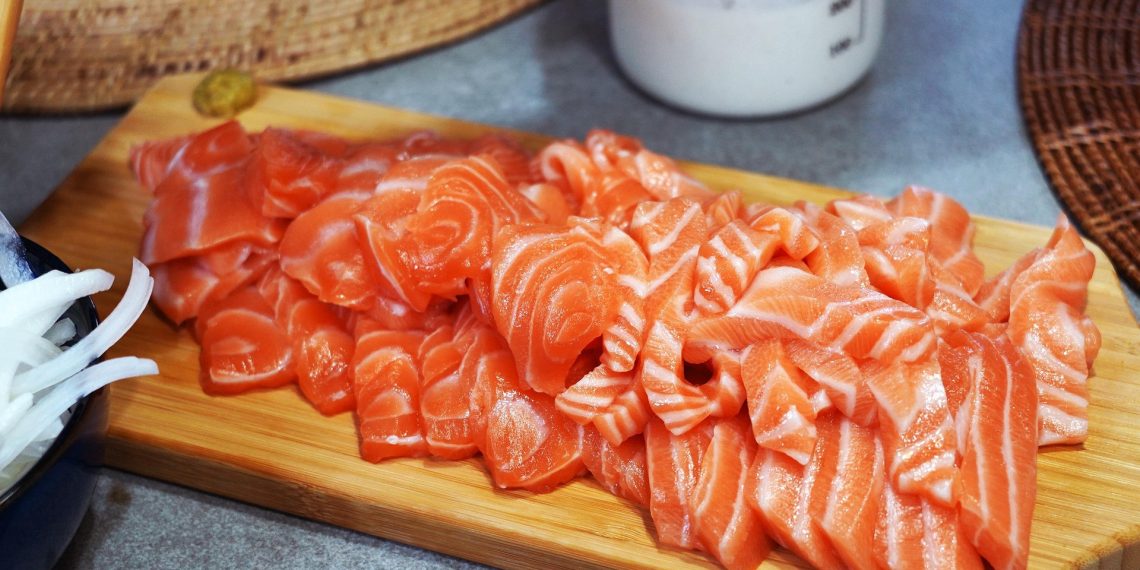 Benarkah Konsumsi Ikan Mentah Bermanfaat untuk Kesehatan Otak? Ini Penjelasan Ilmiahnya