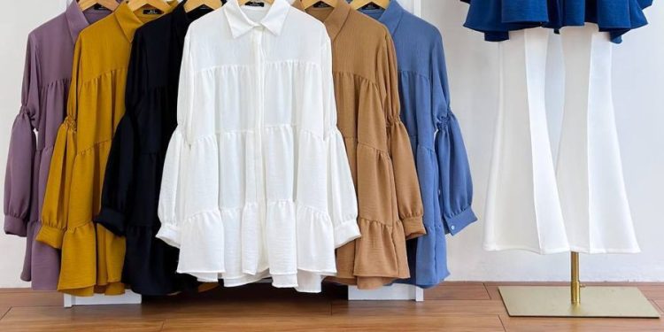 7 Tips Simpel Memilih Outfit bagi Ibu Pekerja yang Tetap Aktif Mengurus Anak