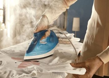 5 Cara Menyetrika Pakaian agar Hemat Listrik yang Jarang Orang Tahu