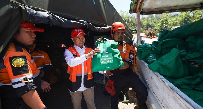 BAZNAS RI Salurkan Bantuan Paket Logistik Keluarga bagi Penyintas Gempa di NTT
