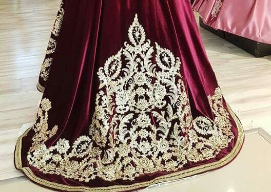 Cara Merawat Baju Velvet Agar Tetap Mewah dan Awet