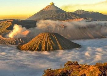 Kawasan Wisata Gunung Bromo Masih Ditutup Total Akibat Karhutla