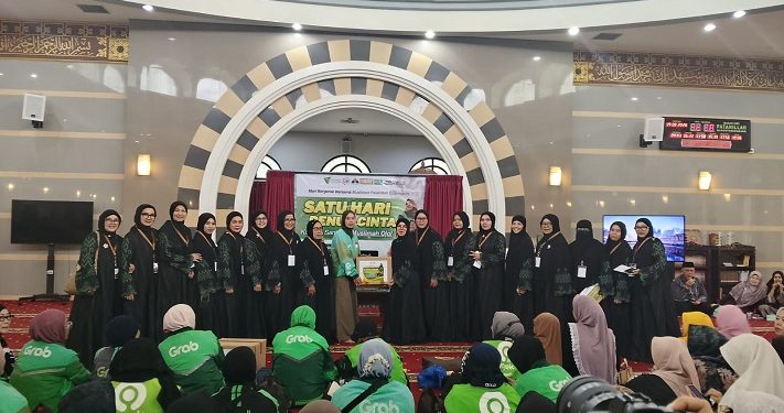 Dompet Dhuafa Bersama Muslimah Fatahillah Community Ajak 101 Muslimah Ojek Daring Ikuti Kajian Hingga Terima Sembako