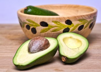 5 Makanan yang Bantu Kulit Wajah Tampak Lebih Glowing Alami