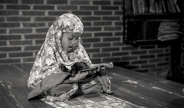7 Tips Mengajarkan Hafalan Surah Pendek pada Anak Usia Balita, Bikin Si Kecil Cinta Al-Qur'an Sejak Dini