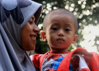 Menjadi Teladan Terbaik, Peran Ayah dan Ibu dalam Membentuk Karakter Anak
