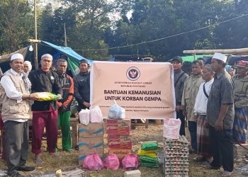 Kemenhaj Salurkan Bantuan Sosial bagi Warga Terdampak Gempa di NTT