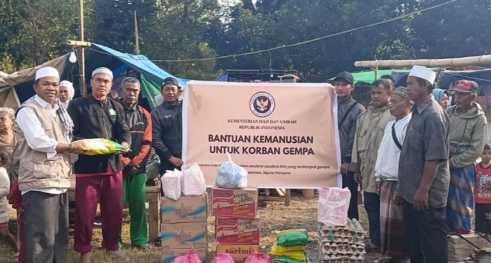 Kemenhaj Salurkan Bantuan Sosial bagi Warga Terdampak Gempa di NTT