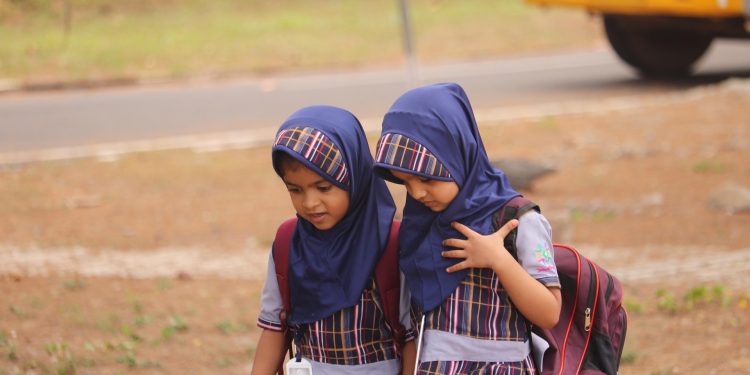 Batasan kepada Anak dalam Berikhtiar Sebagai Orang Tua