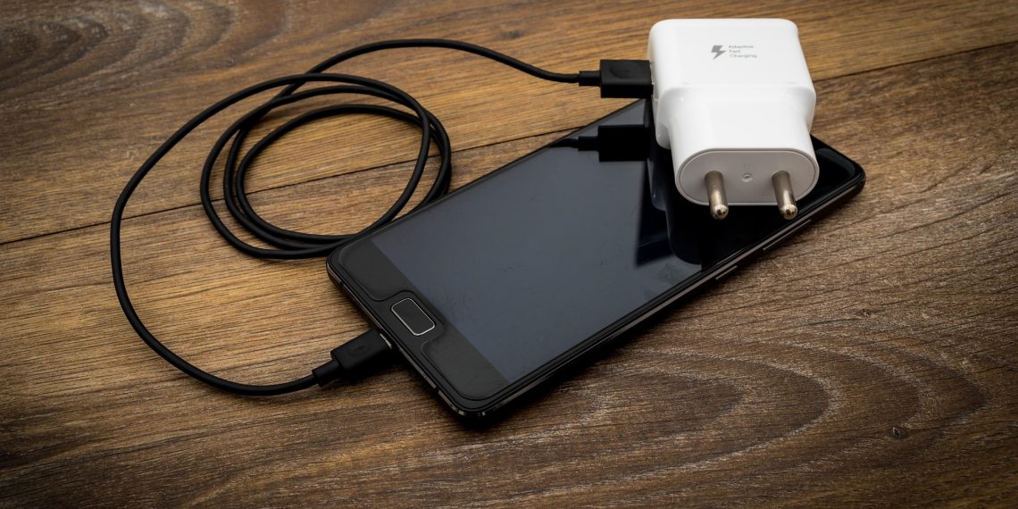 Tips Merawat Charger Ponsel agar Tidak Cepat Rusak