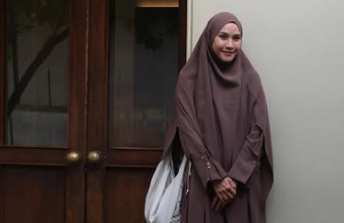 Dukungan Selebriti Indonesia terhadap Korban bencana NTT dan Kalimantan
