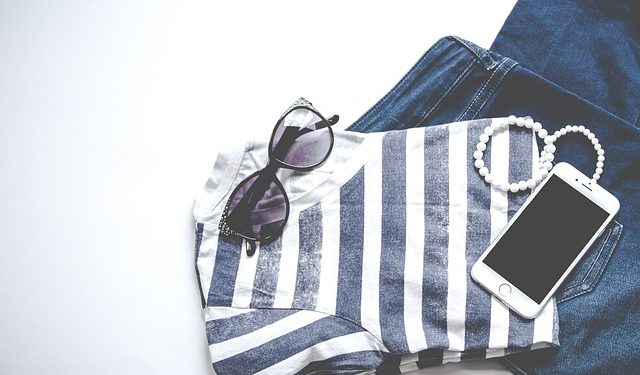 Tips Mencuci Pakaian Berbahan Jeans agar Awet dan Tidak Cepat Pudar