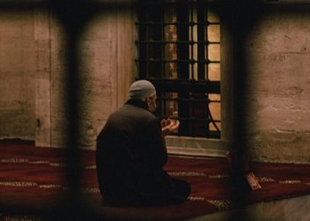 Shalat Taubat: Pengertian, Tata Cara, dan Manfaatnya