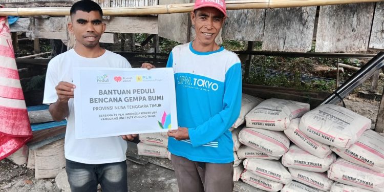 Rumah Zakat dan PLN IP UBP Kamojang Salurkan Bantuan Bahan Bangunan untuk MCK Darurat di Manggarai Timur NTT