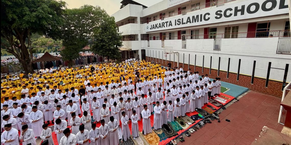 Jakarta Islamic School Gelar Shalat Istisqa Berjamaah untuk Memohon Hujan
