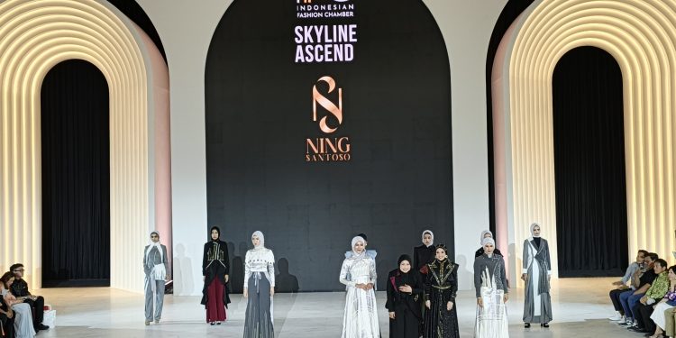 Ning Santoso Hadirkan Skyline Ascent, Terjemahkan Ikon Gedung Jakarta ke Busana Casual