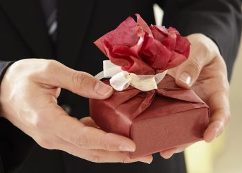 Saat Balasan Terbaik Bukan Datang dari Manusia