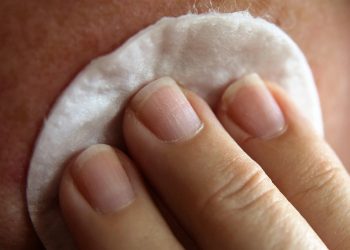 Double Cleansing Jadi Langkah Penting untuk Kulit yang Lebih Bersih
