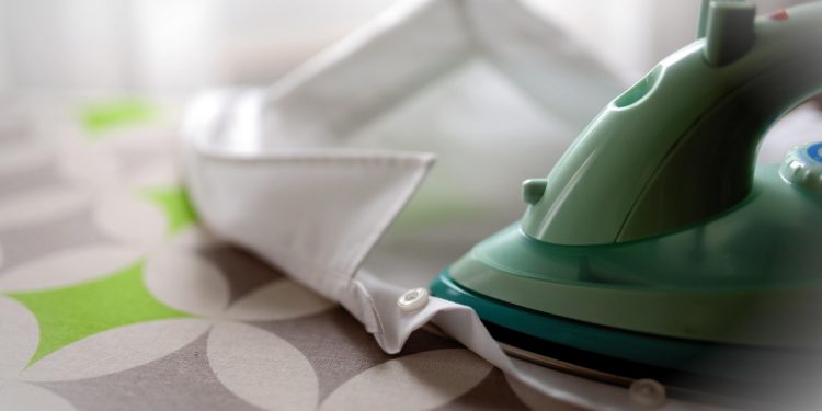 Tips Merawat Setrika Uap yang Benar Agar Awet Bertahun Tahun