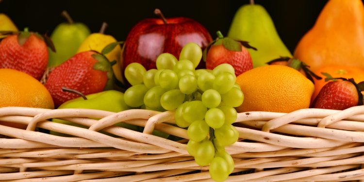 Simak Buah-buahan Terbaik untuk MPASI Si Kecil Sejak Usia Enam Bulan