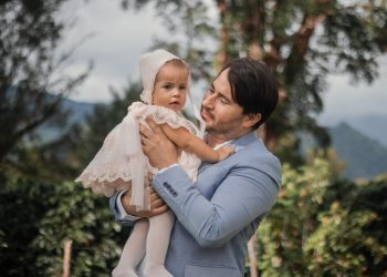 Pesan untuk Anak Perempuan yang Pernah Kehilangan Peran Ayah