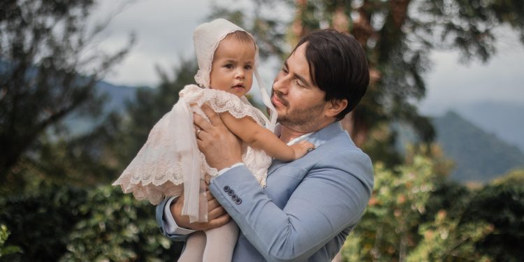 Pesan untuk Anak Perempuan yang Pernah Kehilangan Peran Ayah