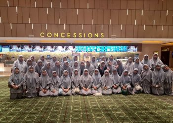 Belajar Tak Hanya di Kelas, Siswi SMA JIGSc Bagikan Pengalaman Belajar Bersama di Luar Sekolah