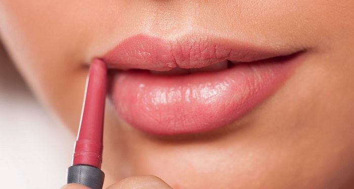 Ketahui Cara Melakukan Lip Contouring dengan Mudah