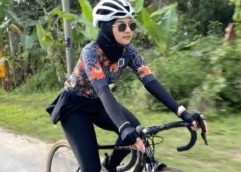 Berikut Tips Memilih Outfit yang Aman untuk Bersepeda