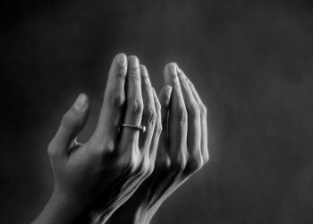 Doa Perlindungan yang Menenangkan Hati dari Bencana