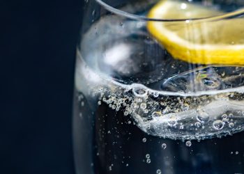 Kenali 5 Minuman yang Bisa Memicu Radang Tenggorokan