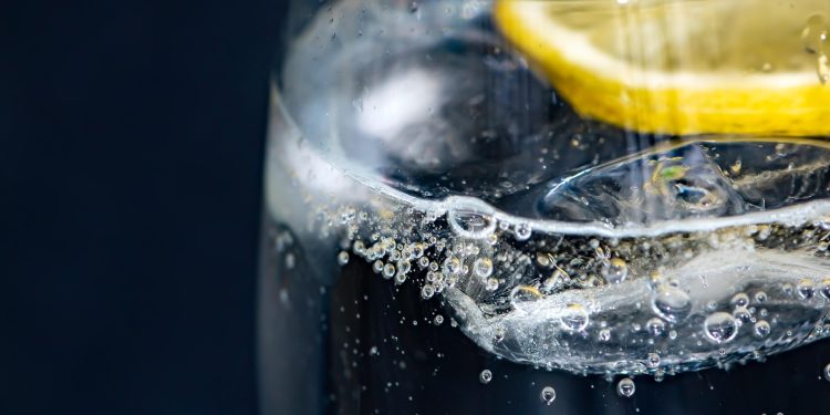 Kenali 5 Minuman yang Bisa Memicu Radang Tenggorokan