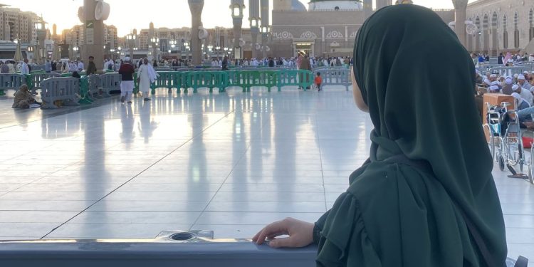 Skincare yang Wajib Dibawa Saat Umrah Agar Kulit Tetap Nyaman