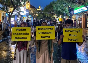 Tiga Pemuda Sindir Isu Sawit-Israel di Braga