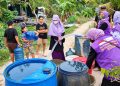 P2MB Salimah Kotim Salurkan 14.000 Liter Air Bersih bersama Yakesma Kalteng dan ALPI