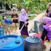 P2MB Salimah Kotim Salurkan 14.000 Liter Air Bersih bersama Yakesma Kalteng dan ALPI